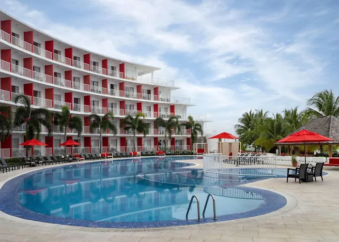 Grand Decameron Cornwall Beach, A Trademark All-Inclusive