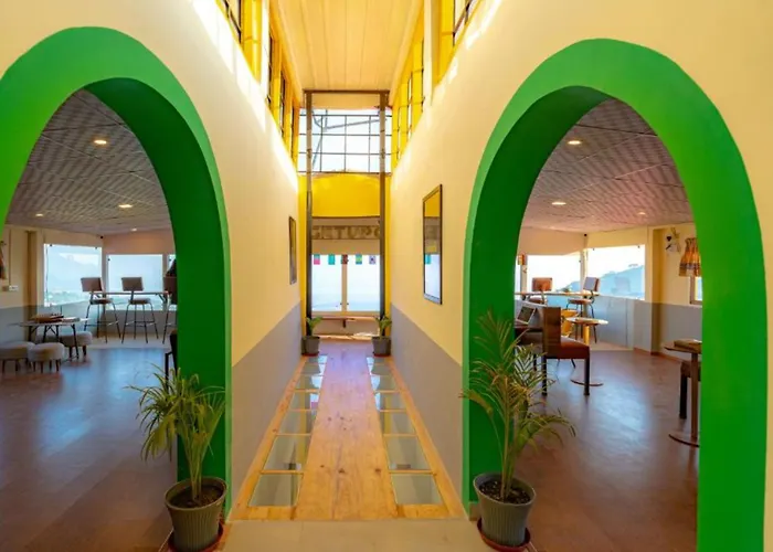 The Hostels ler Mussoorie, Mall Road
