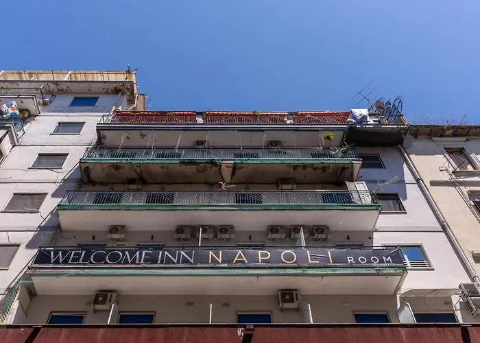 Hotel all'aeroporto: Welcome Inn Napoli Rooms, Private Bathrooms