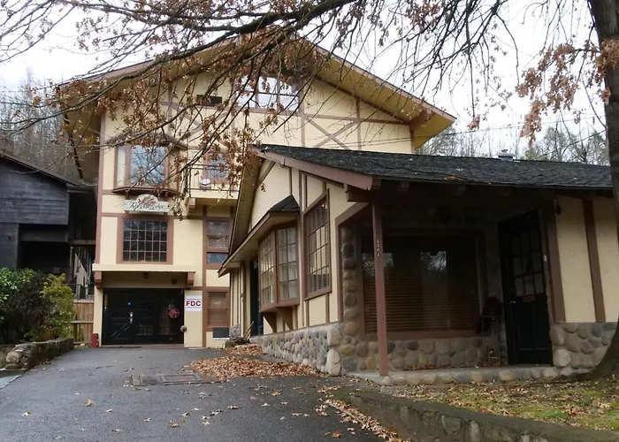 Red Oak Lodge