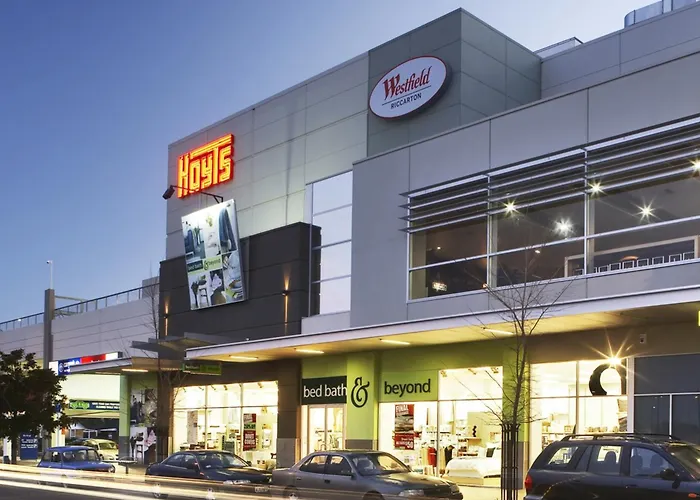 Motel: Tower Junction Motor Lodge: Central Stay with Free Railway Shuttle