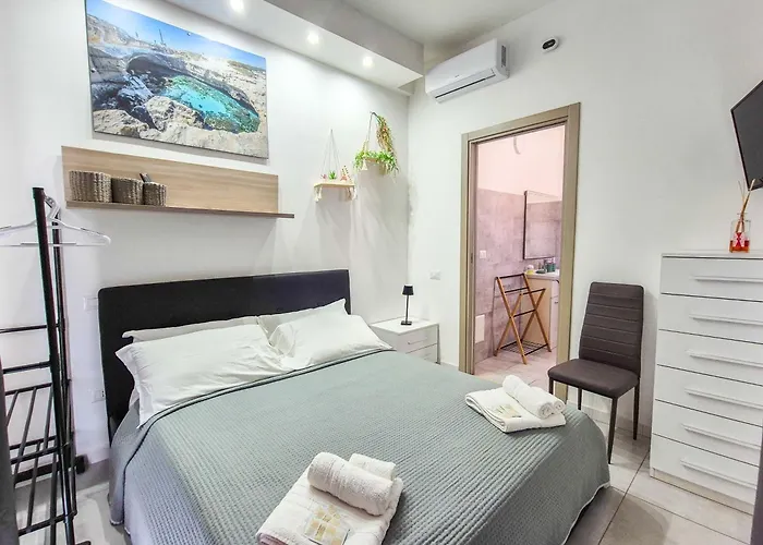 Villa Leonardo San Foca - Room, Pool & Restaurant