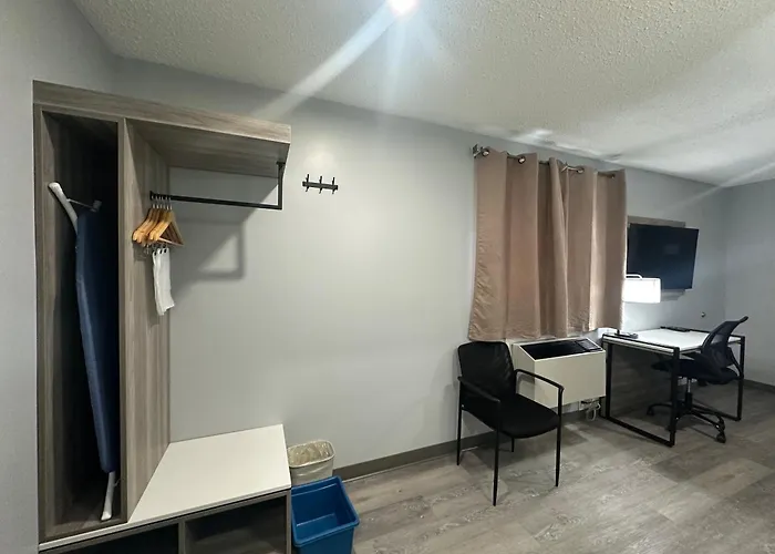 Cheap hotels Travelodge By Wyndham Bracebridge