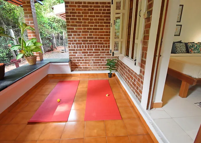 Inn Pondiville Forest Retreat