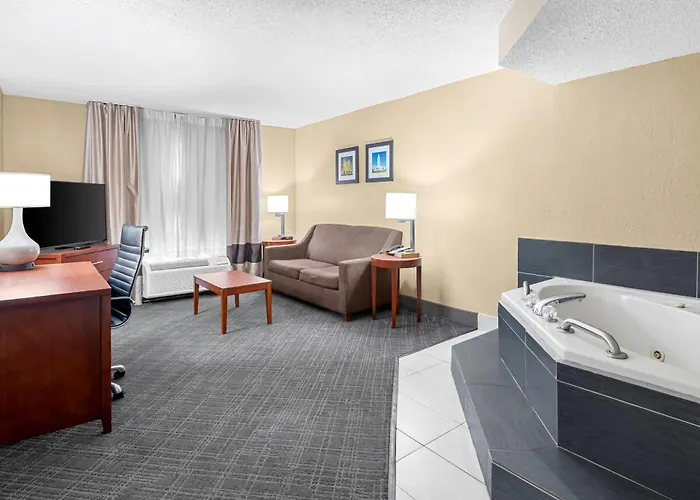 Kid friendly hotel Comfort University Area