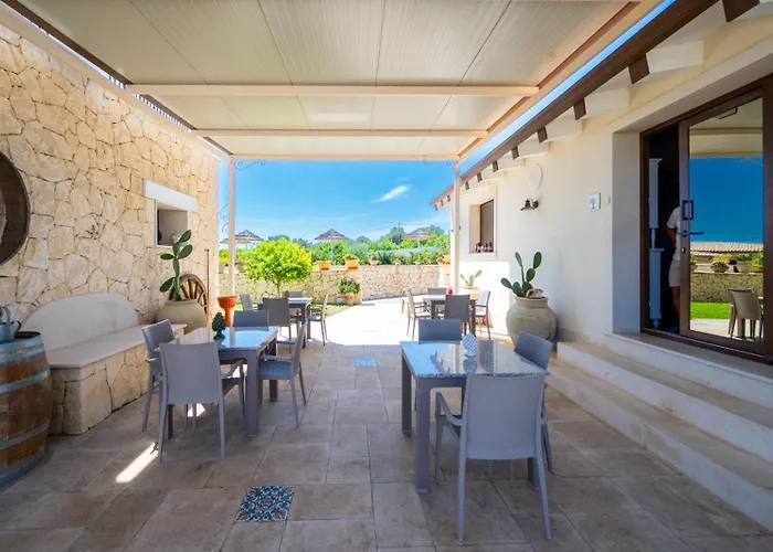 Villa Carmiano B&B Luxury Bedrooms In Avola In The Province Of Syracuse With Room With Swimming Pool