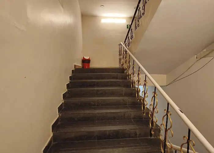Hotel R Inn