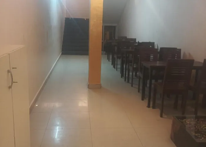 Hotel R Inn
