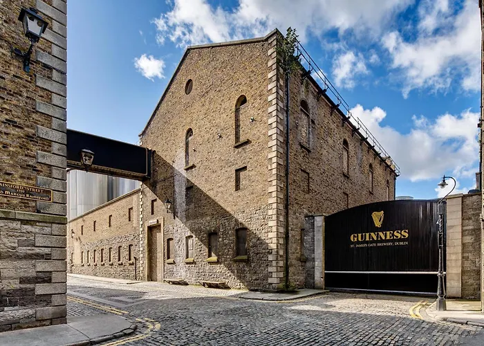 Maldron Pearse Street City