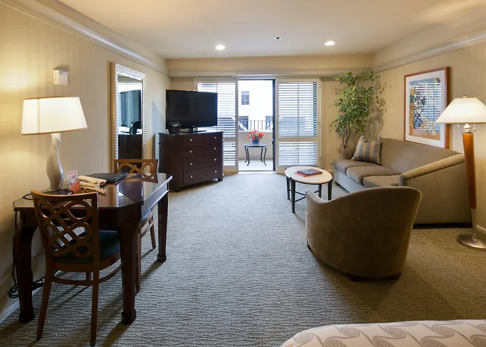 Monterey Bay Inn