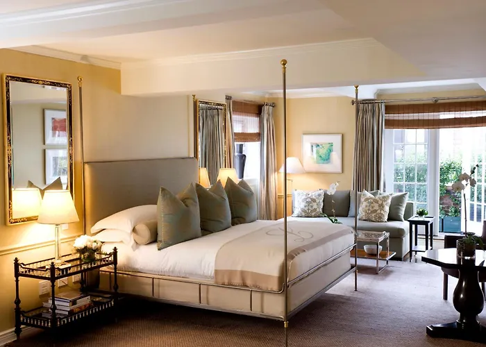 Romantic hotels Lowell
