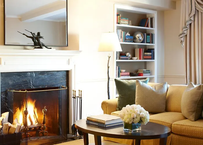Romantic hotels Lowell