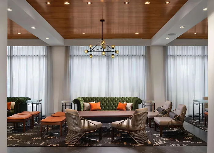 The Landing At Hampton Marina, Tapestry Collection By Hilton