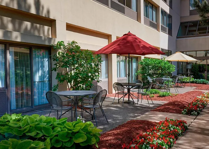 Boutique hotel only: Detroit Marriott Livonia