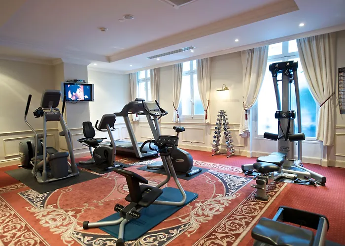 5-Sterne-Hotel: Fraser Suites Le Claridge Champs-Elysees