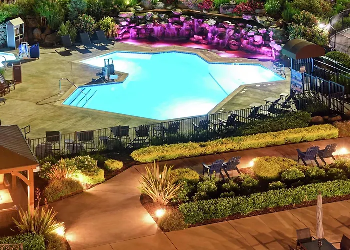 Doubletree By Hilton Pleasanton At The Club
