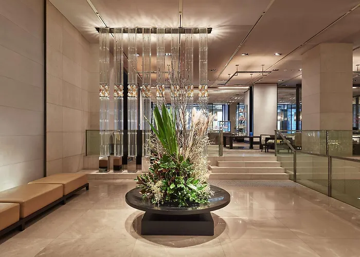 Luxury hotel only: Grand Hyatt Melbourne
