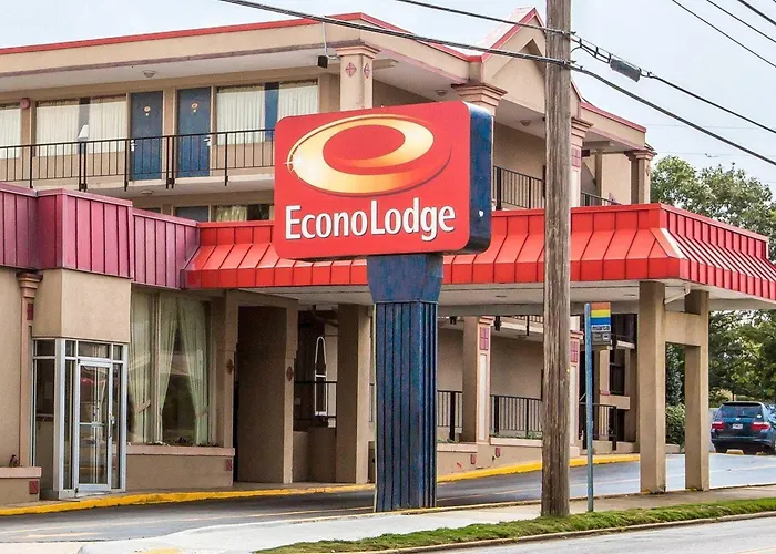 Econo College Park