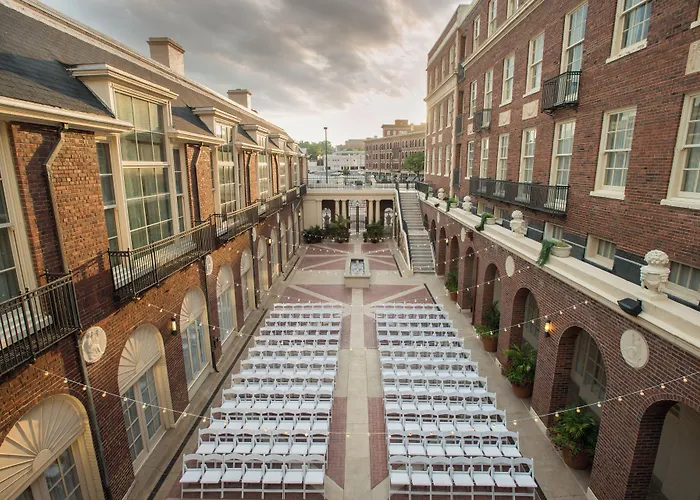 Magnolia Hotel Omaha