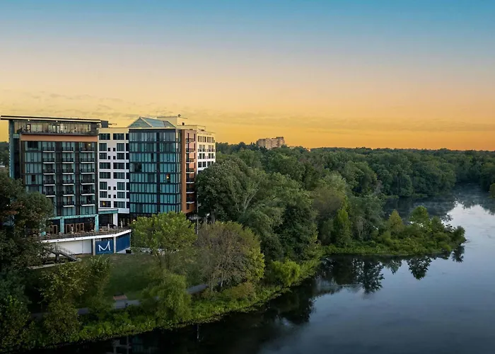 Golf hotels Merriweather Lakehouse , Autograph Collection