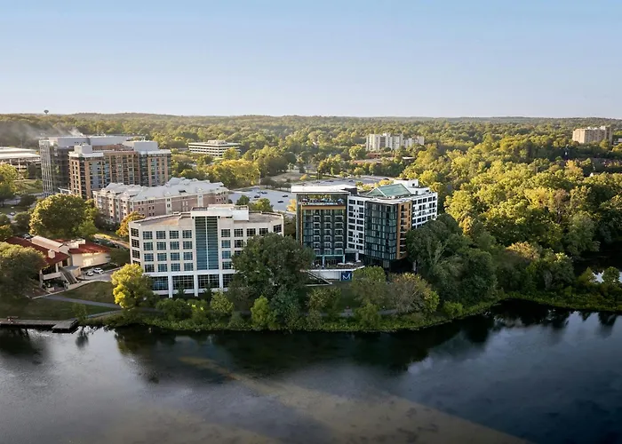 Golf hotels Merriweather Lakehouse , Autograph Collection