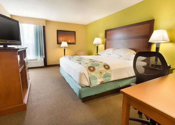 Drury Inn & Suites Houston Galleria