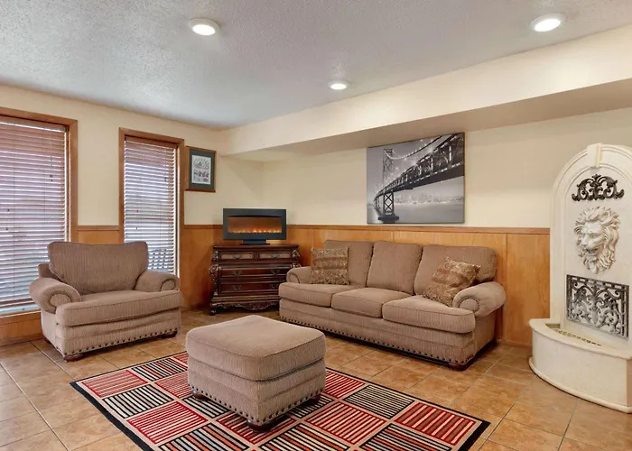 Super 8 By Wyndham Waco University Area