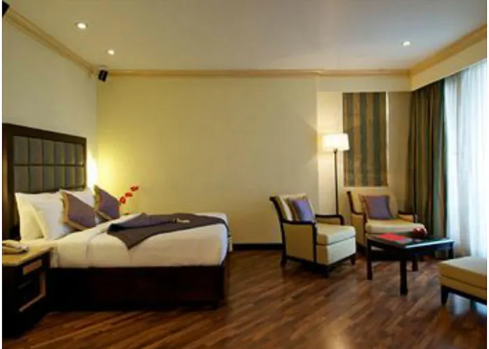 Vivanta Ernakulam, Marine Drive
