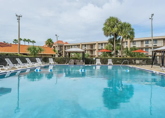 Cheap hotels Quality Inn & Suites Kissimmee Near Main Gate
