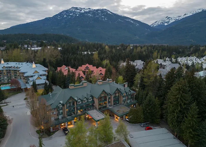 Pinnacle Hotel Whistler