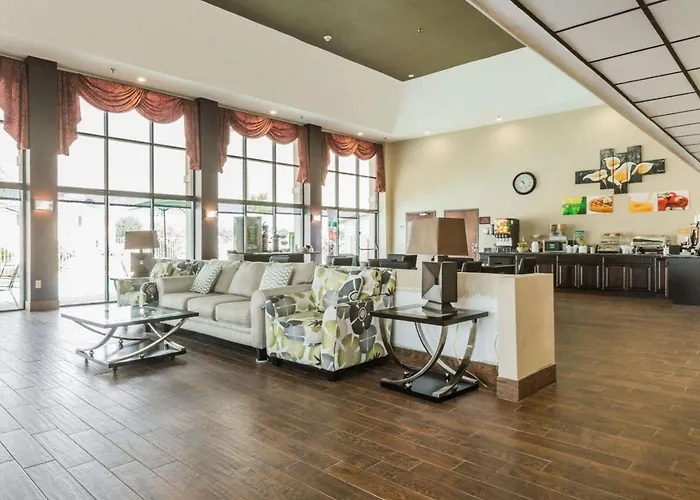 Quality Inn & Suites North