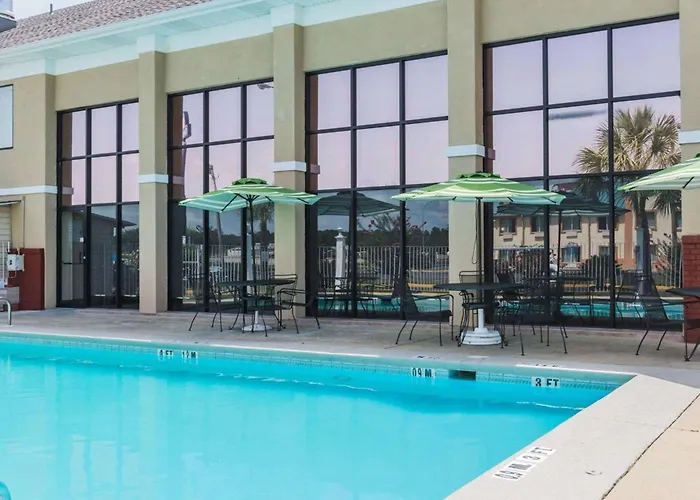 Quality Inn & Suites North