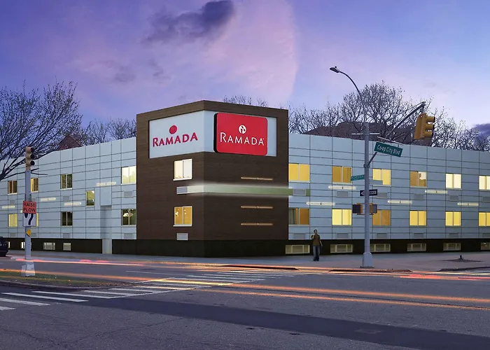 Cheap hotel: Ramada By Wyndham Bronx