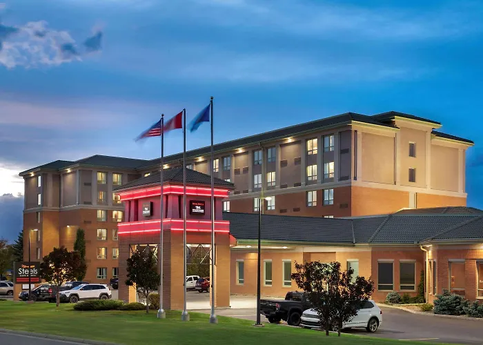 Motel: Royal Hotel Calgary, Trademark Collection By Wyndham