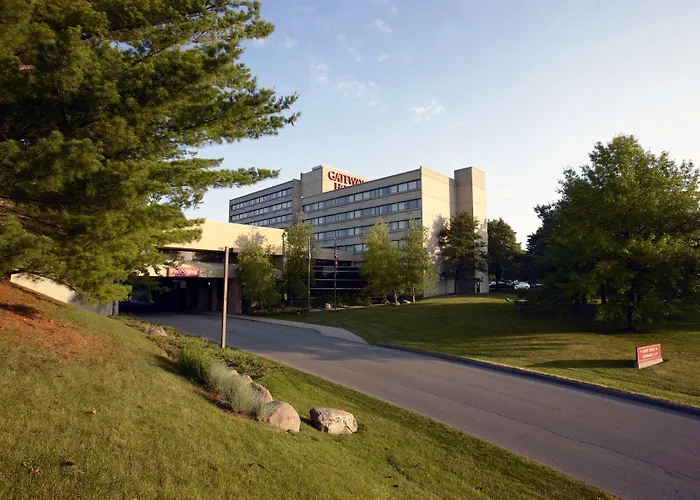 3 star hotel: Gateway Hotel And Conference Center