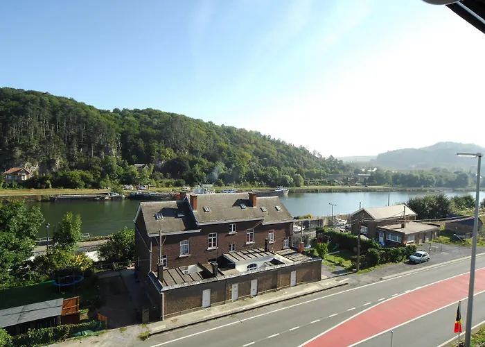 New Hotel de Lives