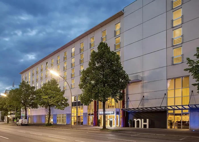 Pet Friendly hotel: Nh Hamburg Horner Rennbahn
