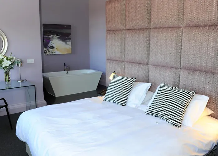 Boutique hotel only: B+B Edinburgh