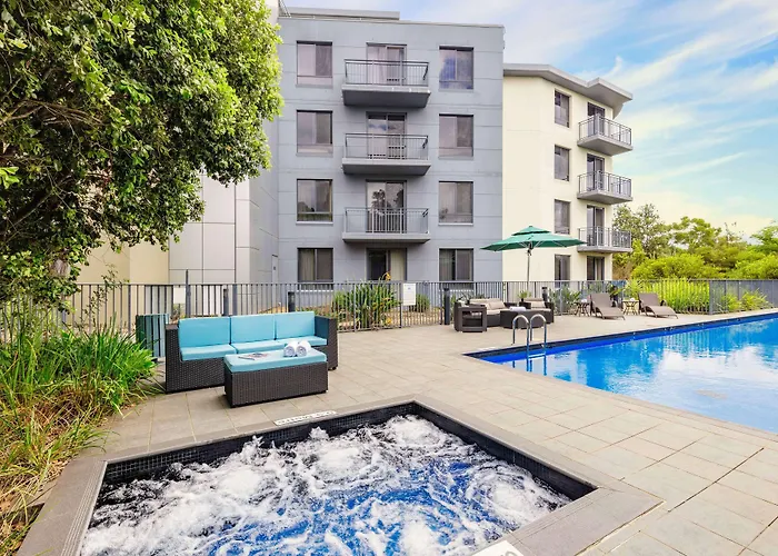 4 star hotel: Oaks Sydney North Ryde Suites