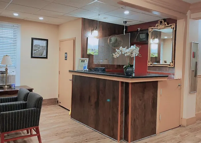 Cheap hotel: District Hotel