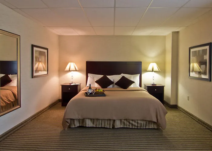 Christopher Inn And Suites