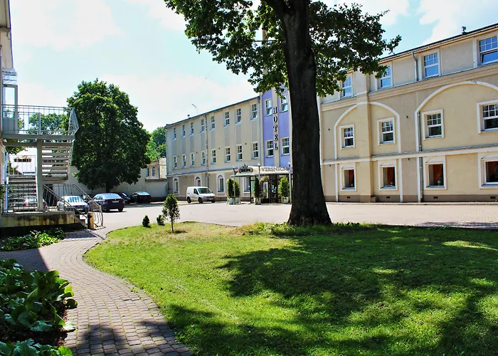 Nb With Free Parking
