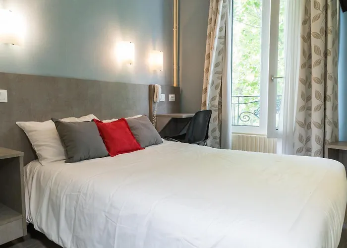 Gambetta- Panamhotel-Pere Lachaise