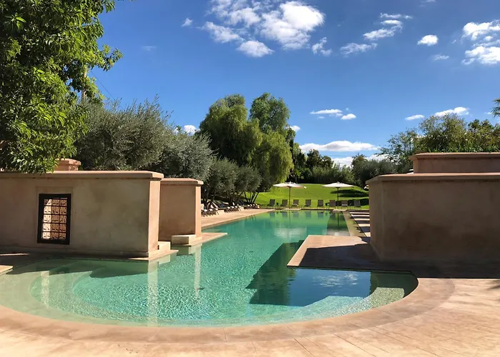 5 sterren hotel: Les Deux Tours