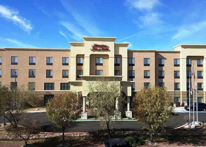 Hampton Inn & Suites - Coors Road