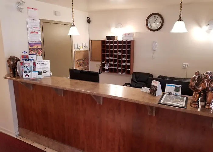 Cheap hotels Econo Lodge