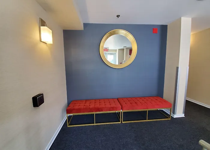 Cheap hotels Econo Lodge