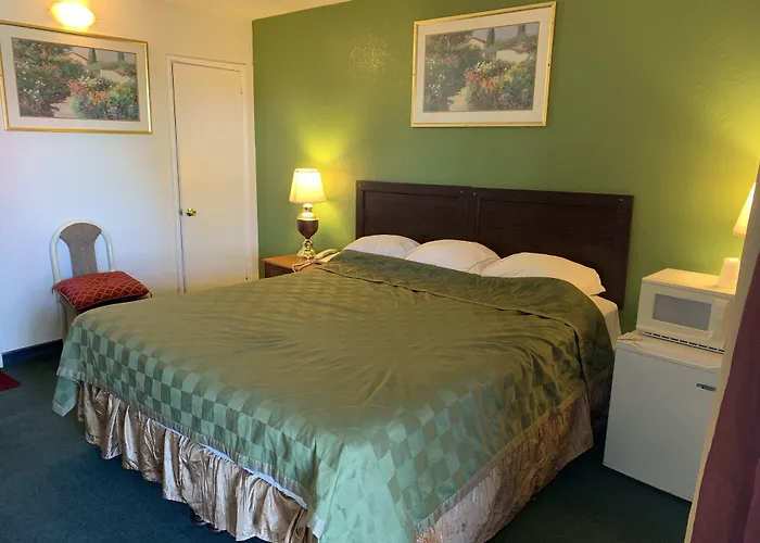 Budget Inn & Suites