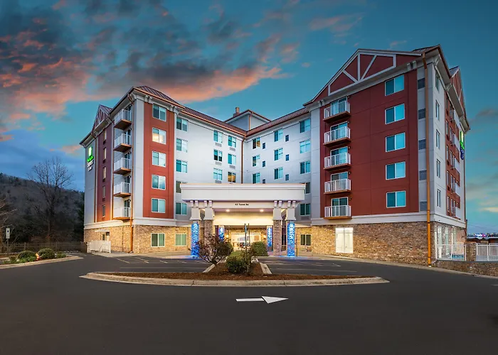 Cheap hotels Holiday Inn Express & Suites Asheville Downtown By Ihg