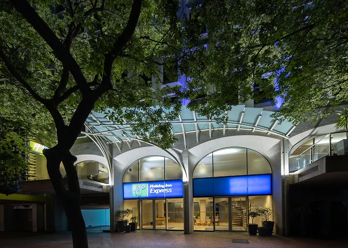 Holiday Inn Express City Centre By Ihg